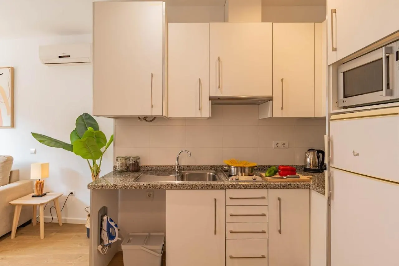 Feelathome Merced Apartments Malaga Spain
