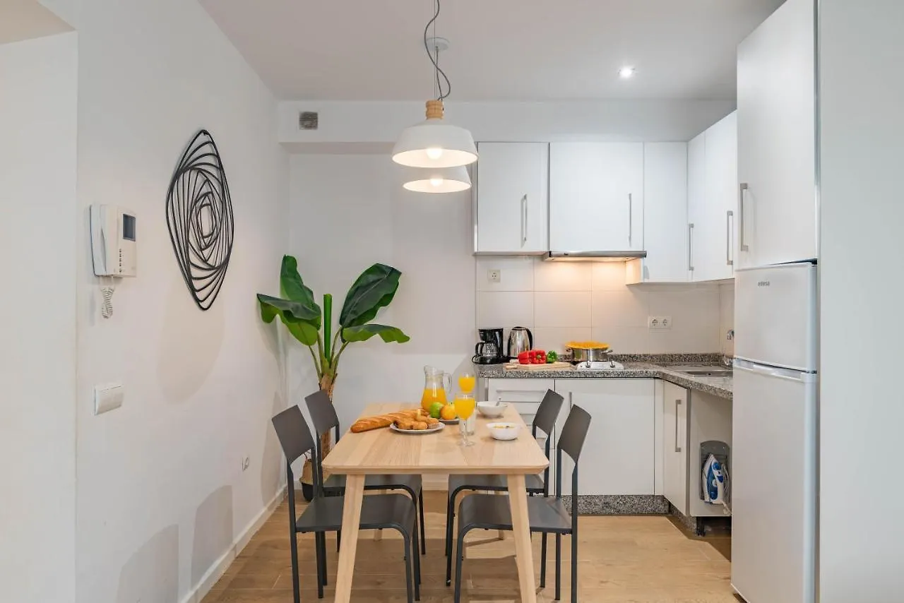 Feelathome Merced Apartments Malaga Spain
