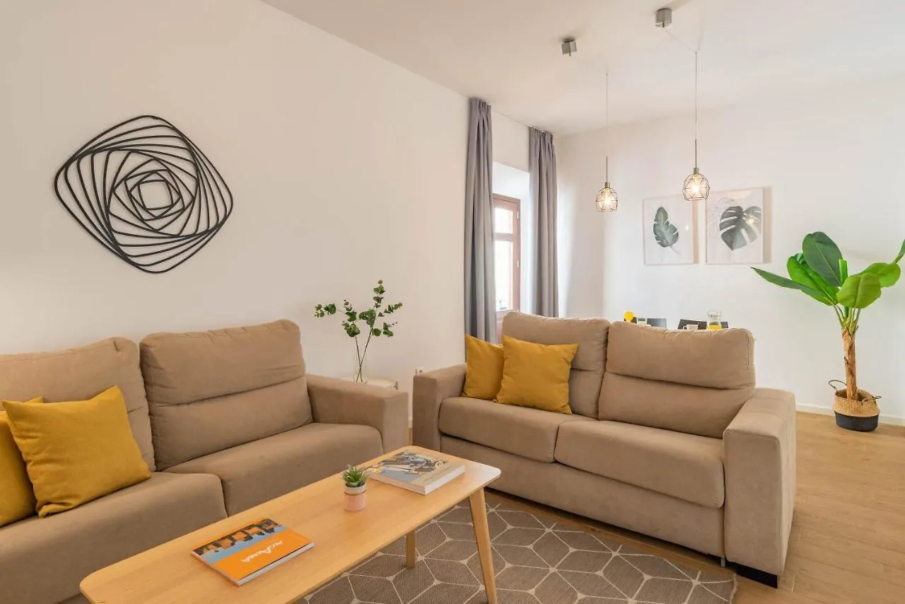 Feelathome Merced Apartments Malaga Spain